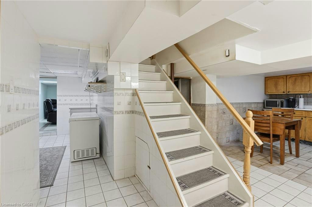 17 Tuxedo Avenue S, Hamilton, ON, L8K 2R7 - 39