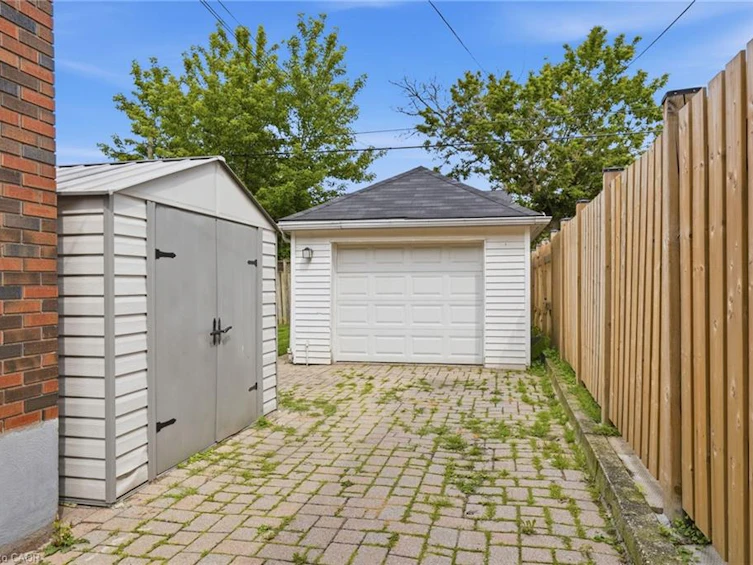 17 Tuxedo Avenue S, Hamilton, ON, L8K 2R7 - 48