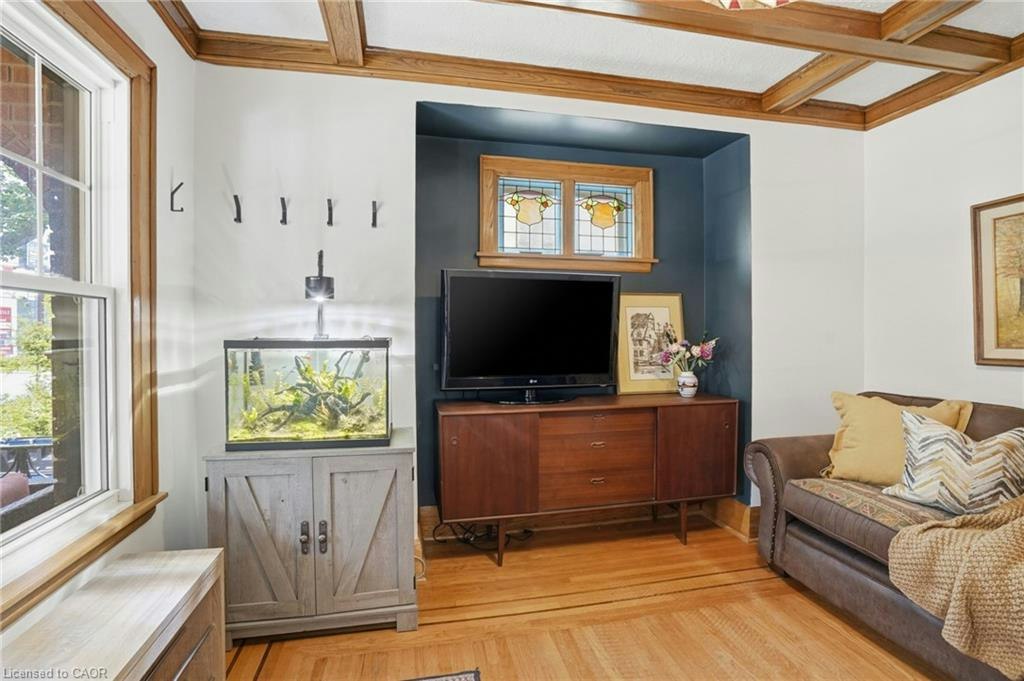 17 Tuxedo Avenue S, Hamilton, ON, L8K 2R7 - 5