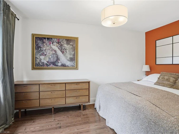 17 Tuxedo Avenue S, Hamilton, ON, L8K 2R7 - 34