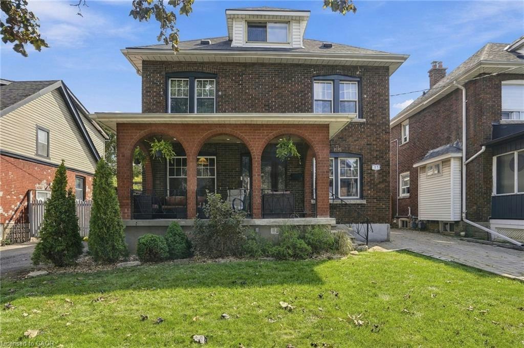 17 Tuxedo Avenue S, Hamilton, ON, L8K 2R7