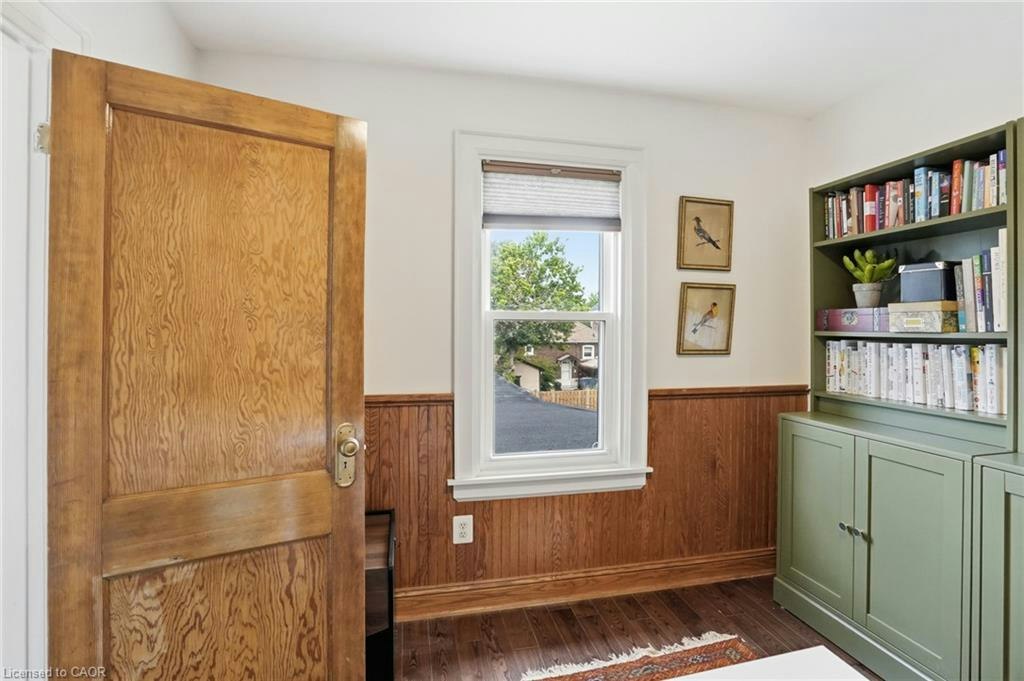 17 Tuxedo Avenue S, Hamilton, ON, L8K 2R7 - 29