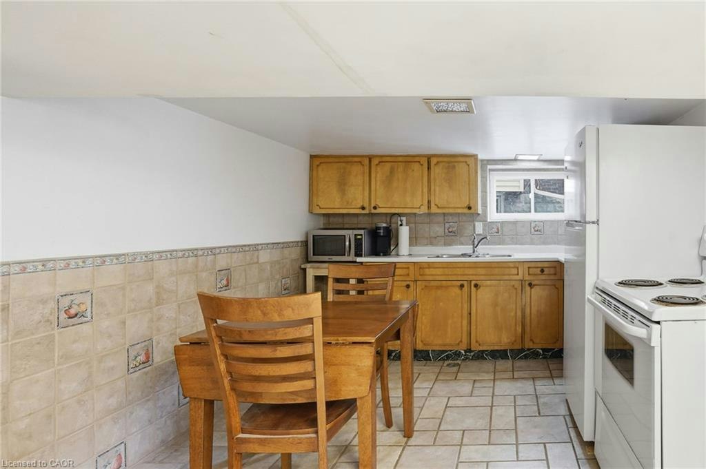 17 Tuxedo Avenue S, Hamilton, ON, L8K 2R7 - 40