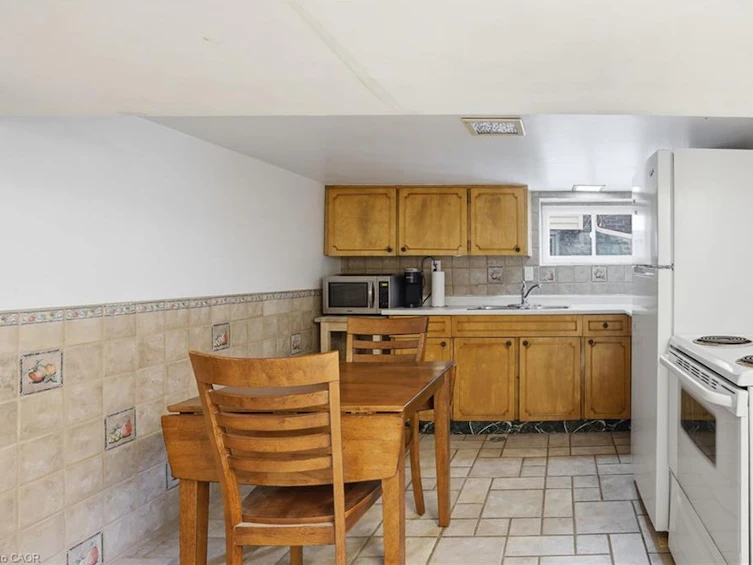 17 Tuxedo Avenue S, Hamilton, ON, L8K 2R7 - 40