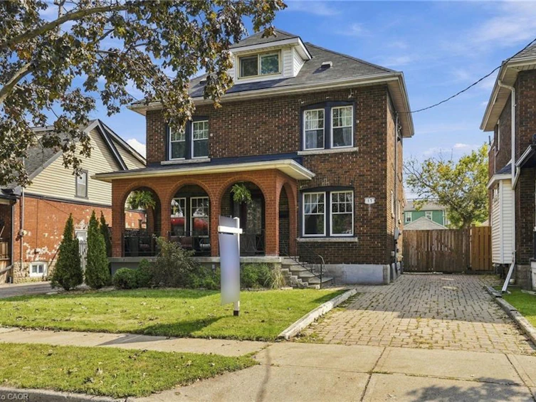 17 Tuxedo Avenue S, Hamilton, ON, L8K 2R7 - 2
