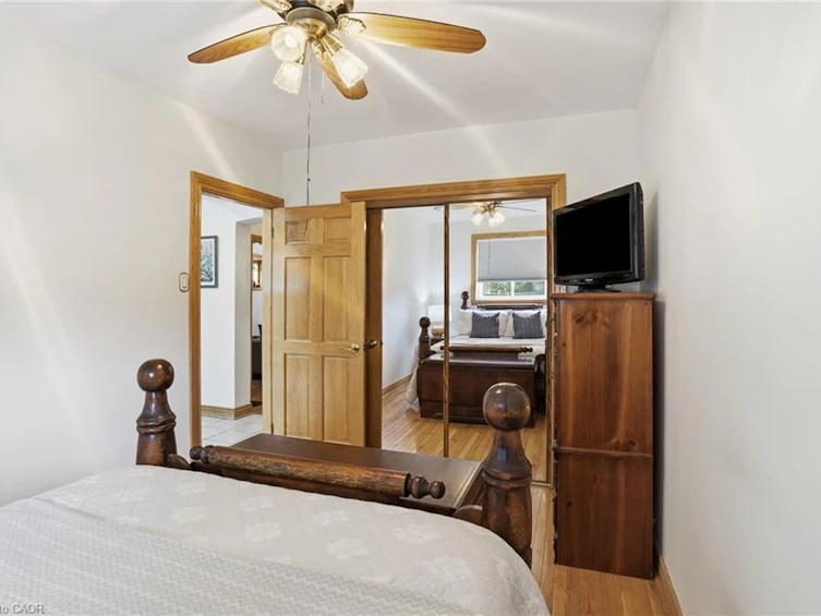 17 Tuxedo Avenue S, Hamilton, ON, L8K 2R7 - 21