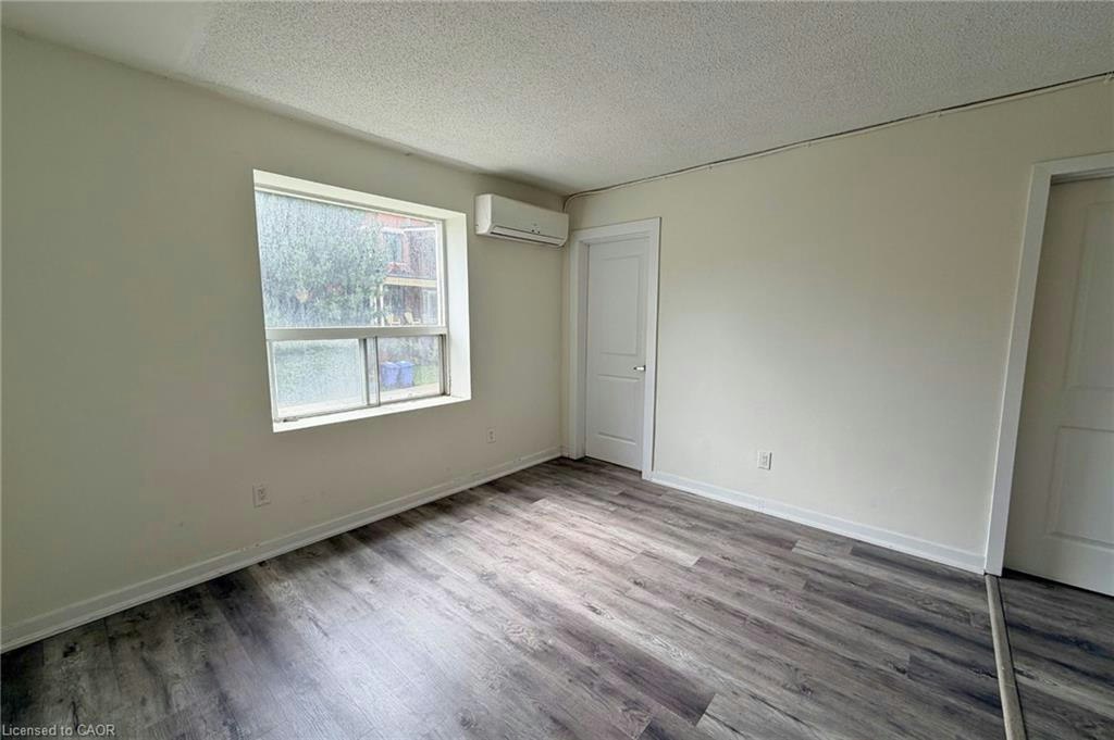 9-120 Charles Street, Hamilton, ON, L8P 3E6 - 4