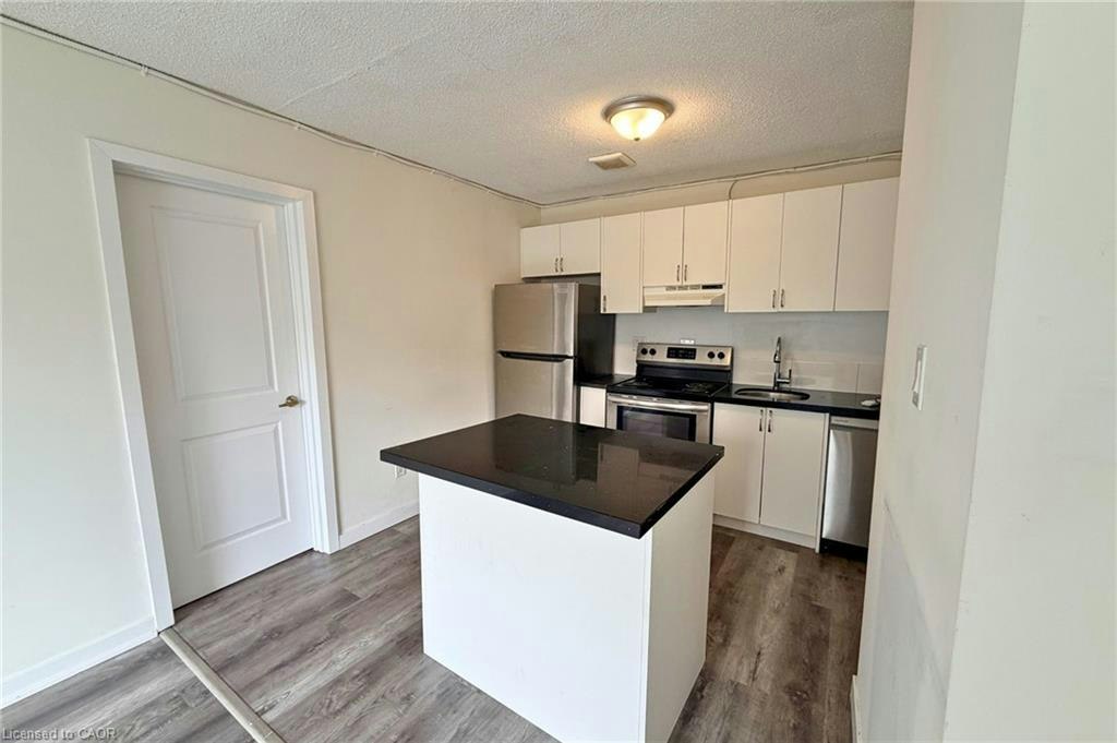 9-120 Charles Street, Hamilton, ON, L8P 3E6 - 2