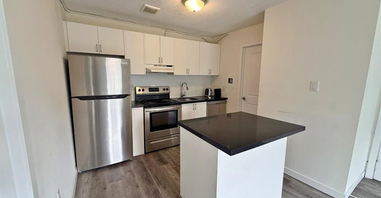 9-120 Charles Street, Hamilton, ON, L8P 3E6 - 3