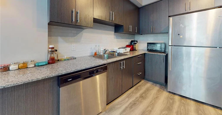 B215-275 Larch Street, Waterloo, ON, N2L 3R2 - 14