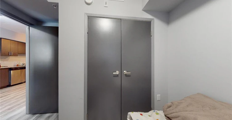B215-275 Larch Street, Waterloo, ON, N2L 3R2 - 18