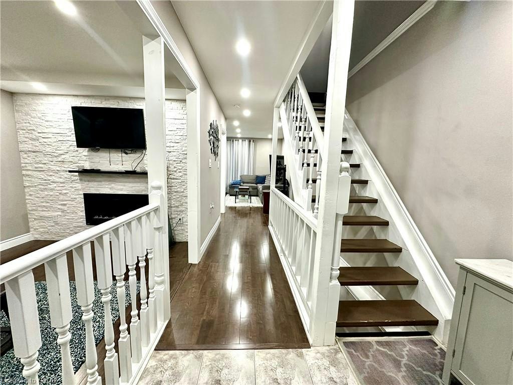 47-33 Rochelle Avenue, Hamilton, ON, L8W 1P9 - 3