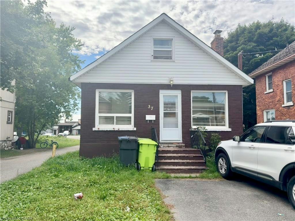 37 Albert Street E, Sault Ste. Marie, ON, P6A 2H7