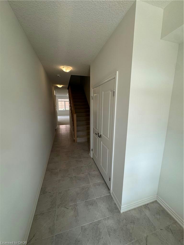 6 Elite Crescent, Cayuga, ON, N3W 0L1 - 2