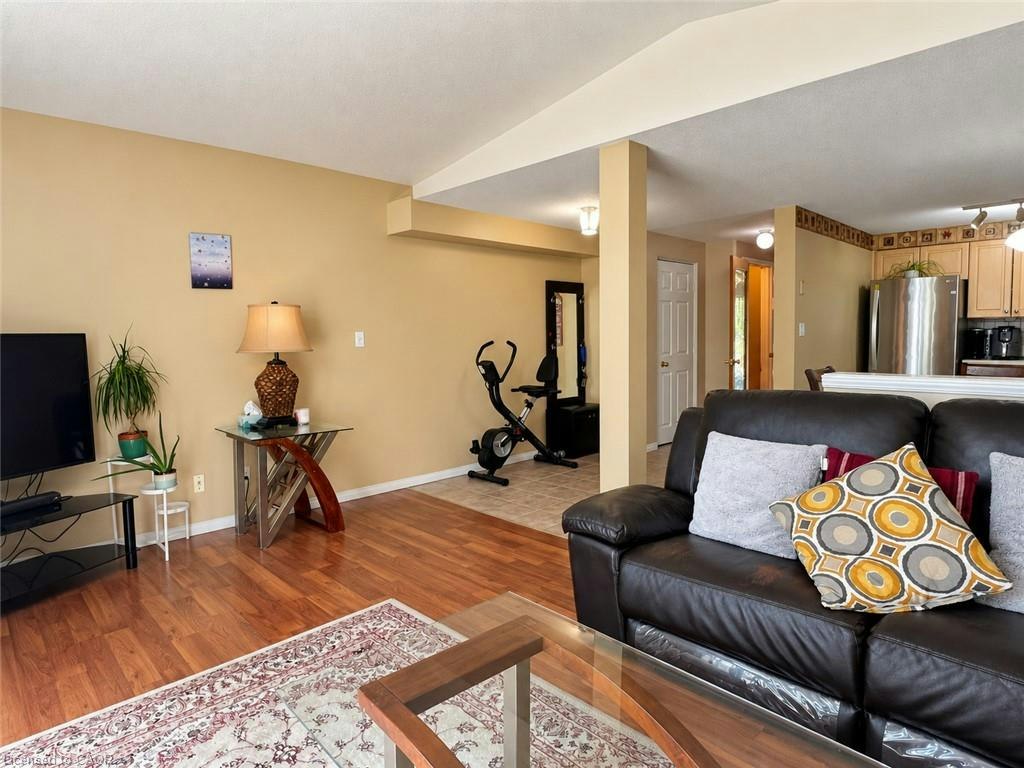 208 Activa Avenue, Kitchener, ON, N2E 3T8