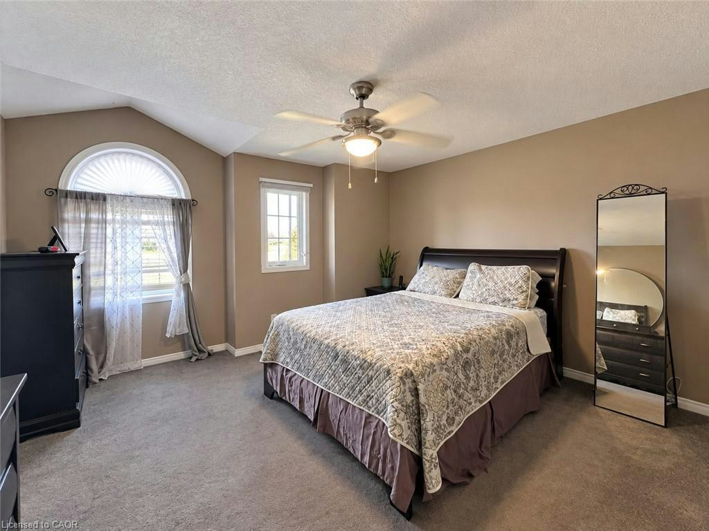 208 Activa Avenue, Kitchener, ON, N2E 3T8 - 15