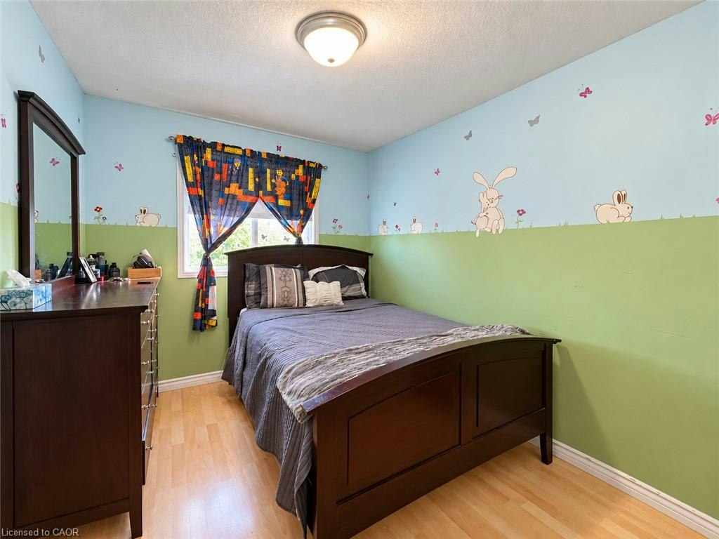208 Activa Avenue, Kitchener, ON, N2E 3T8 - 9
