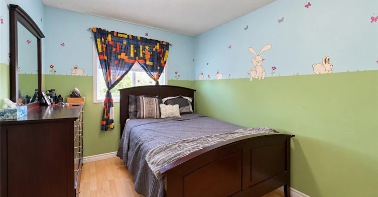208 Activa Avenue, Kitchener, ON, N2E 3T8 - 9