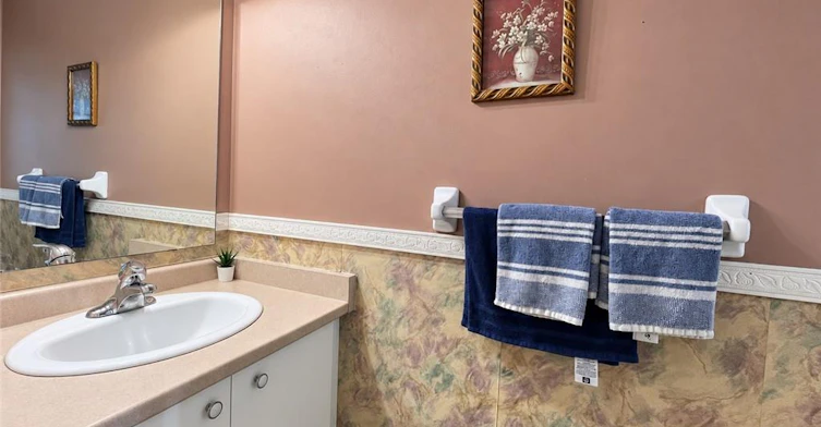 208 Activa Avenue, Kitchener, ON, N2E 3T8 - 3