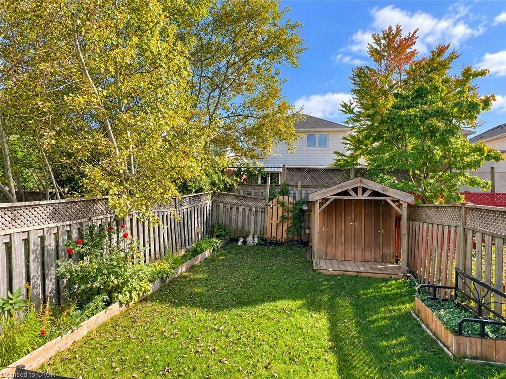 208 Activa Avenue, Kitchener, ON, N2E 3T8 - 18