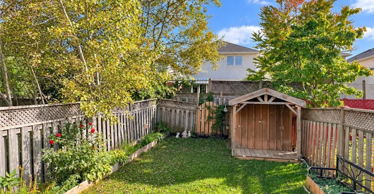208 Activa Avenue, Kitchener, ON, N2E 3T8 - 18
