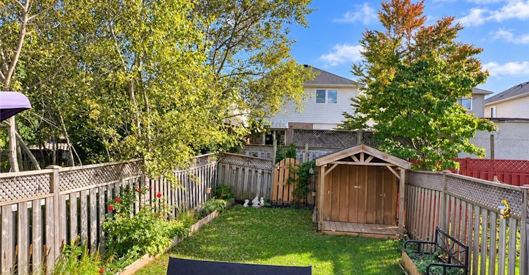 208 Activa Avenue, Kitchener, ON, N2E 3T8 - 20