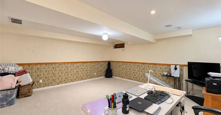 208 Activa Avenue, Kitchener, ON, N2E 3T8 - 8