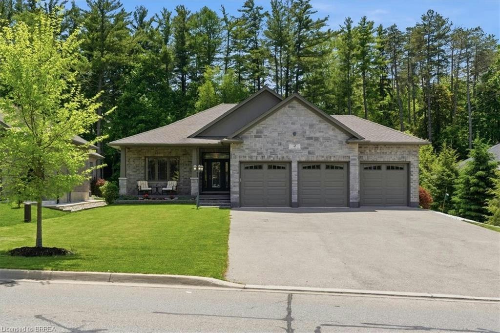 4 Lynndale Road, Norfolk County, ON, N3Y 0E2