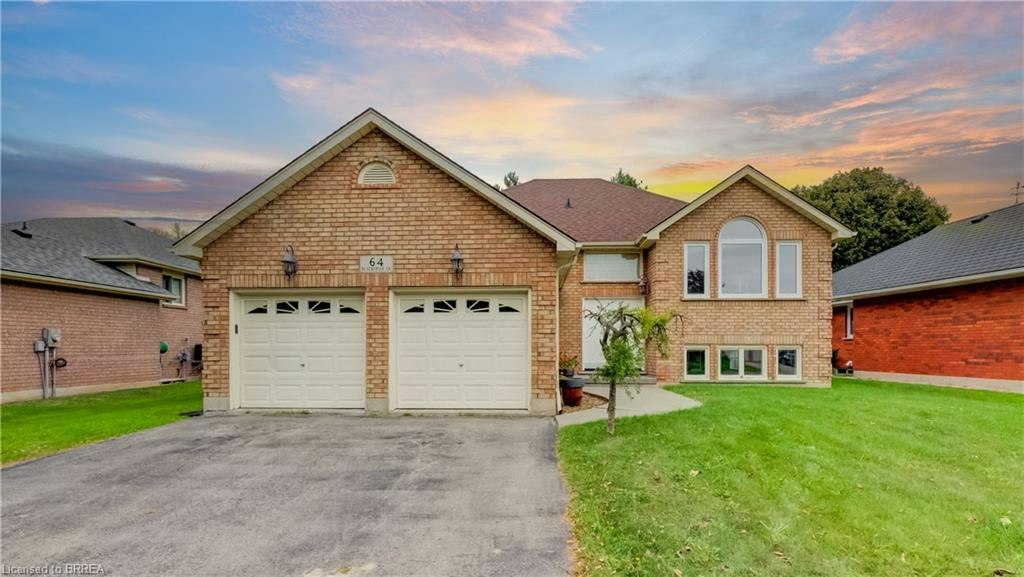 64 Blackfriar Lane, Brantford, ON, N3R 7L3