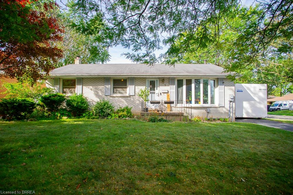 2 Morning Dew Drive, Brantford, ON, N3R 3P2