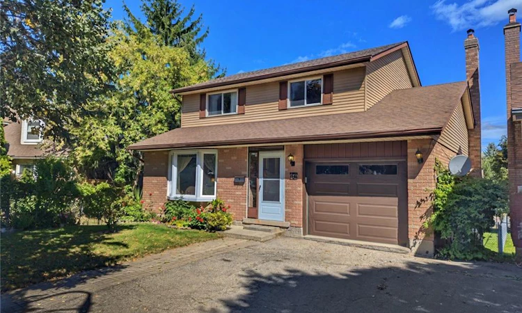 56 Scenic Wood Crescent