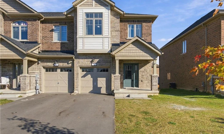 31 Sapphire Way