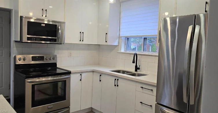 284 Brucedale Avenue E, Hamilton, ON, L9A 1P9 - 6