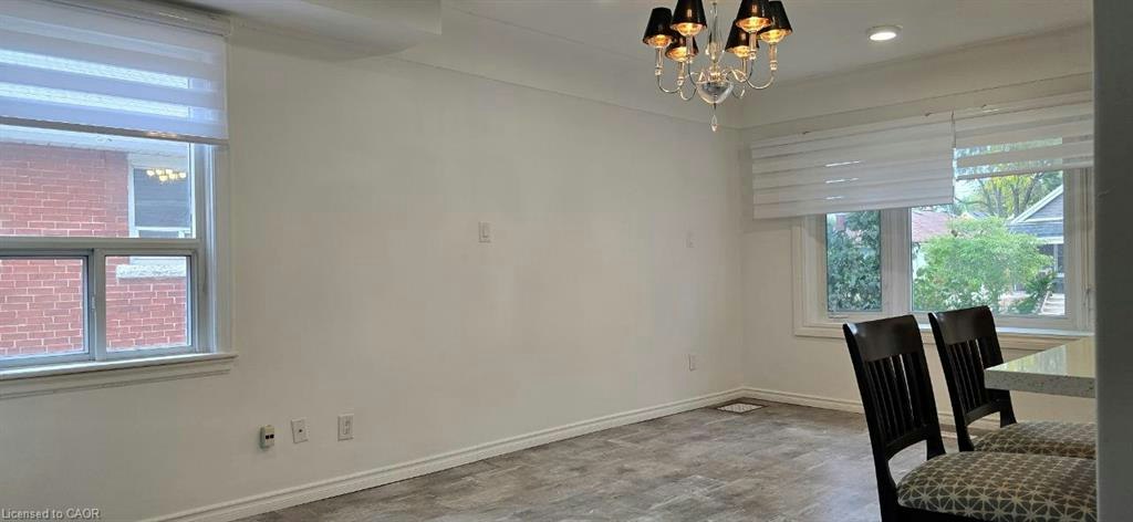 284 Brucedale Avenue E, Hamilton, ON, L9A 1P9 - 2