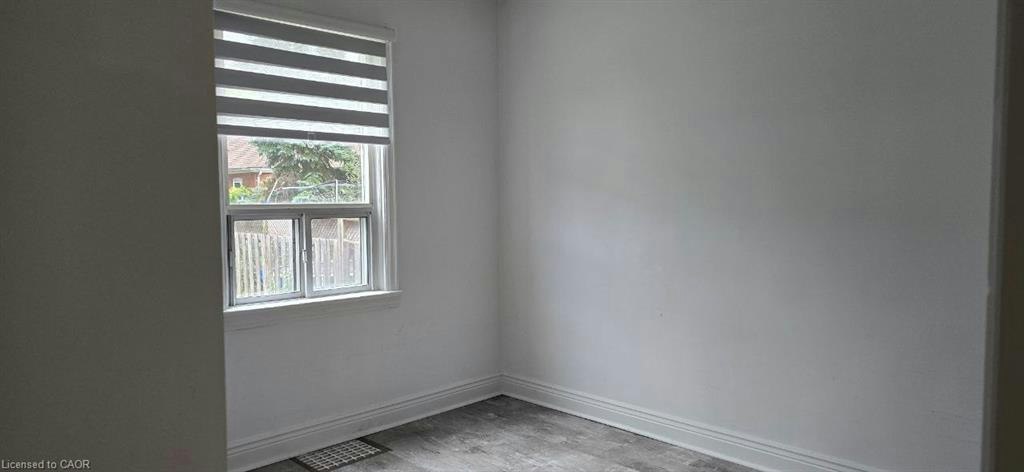 284 Brucedale Avenue E, Hamilton, ON, L9A 1P9 - 3