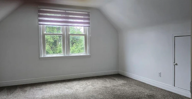 284 Brucedale Avenue E, Hamilton, ON, L9A 1P9 - 9