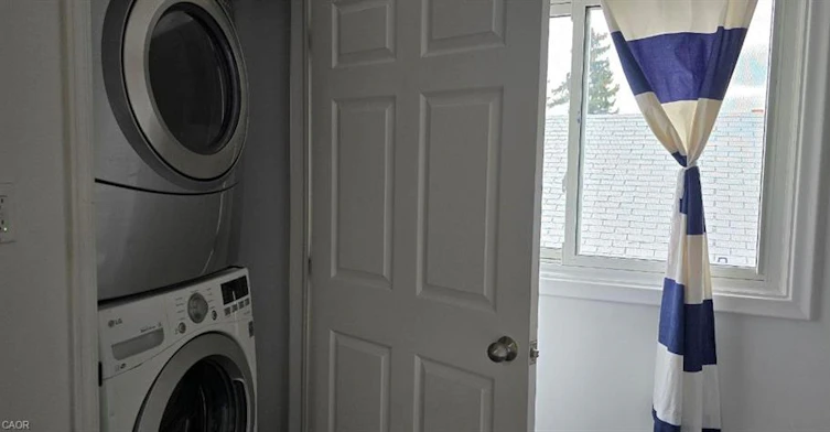 284 Brucedale Avenue E, Hamilton, ON, L9A 1P9 - 11