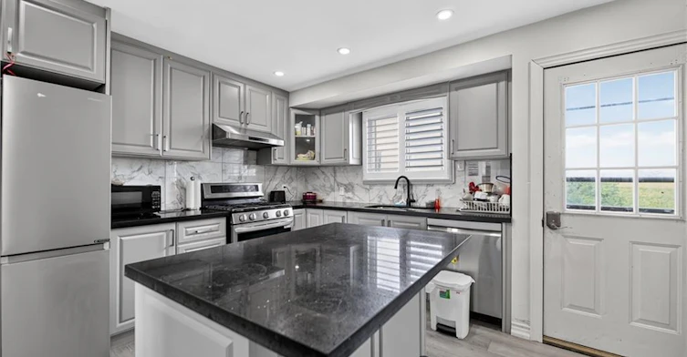 Right Side-685717 Hwy 2, Woodstock, ON, N4S 7V9 - 11