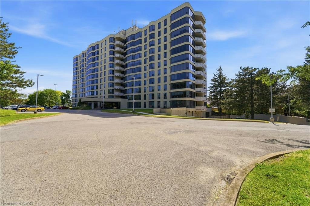 808-81 Scott Street, St. Catharines, ON, L2N 7L5