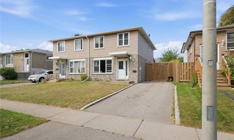 39 Magnolia Drive