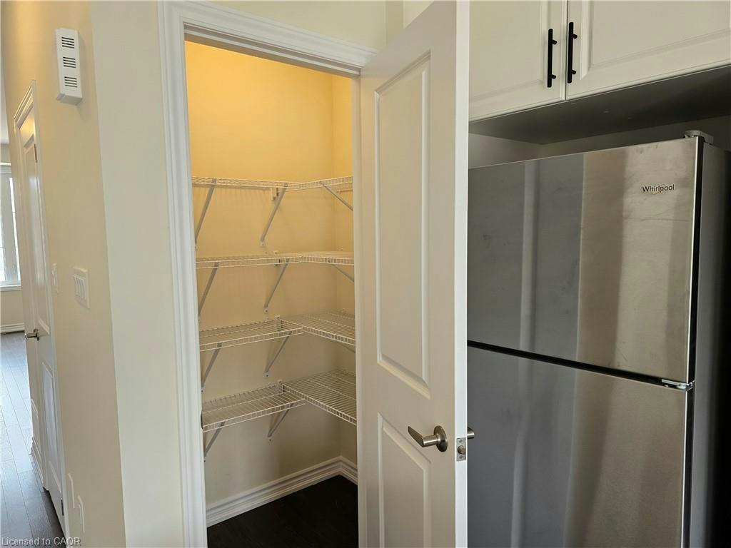 1383 Almonte Drive, Burlington, ON, L7P 3P8 - 12