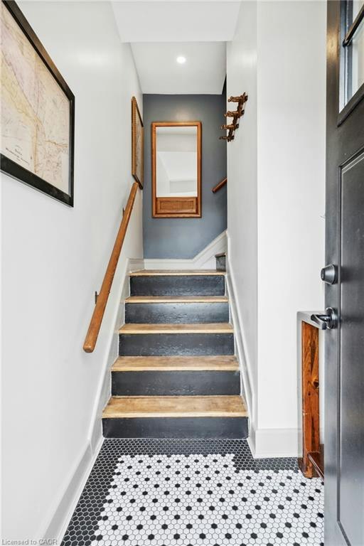 Apartment-16 Mcmurray Street, Hamilton, ON, L9H 2W5 - 2