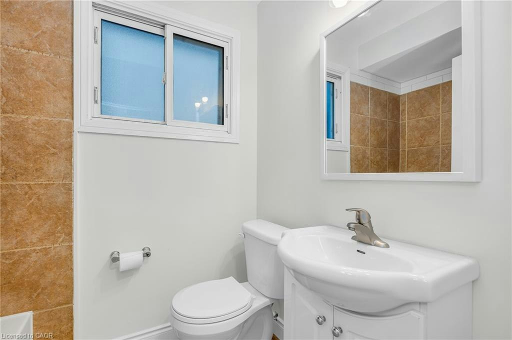 Main-515 Queensdale Avenue E, Hamilton, ON, L8V 1K9 - 8