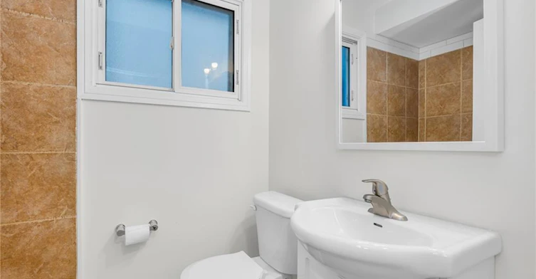 Main-515 Queensdale Avenue E, Hamilton, ON, L8V 1K9 - 8