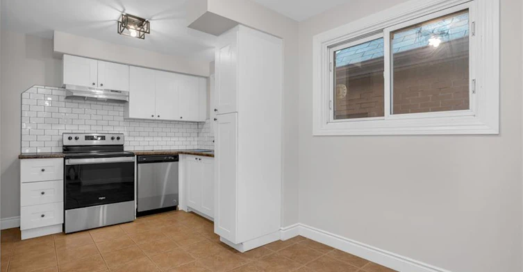 Main-515 Queensdale Avenue E, Hamilton, ON, L8V 1K9 - 9