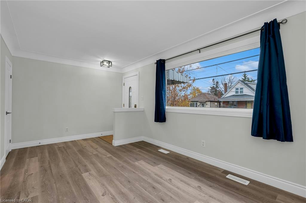 Main-515 Queensdale Avenue E, Hamilton, ON, L8V 1K9 - 2