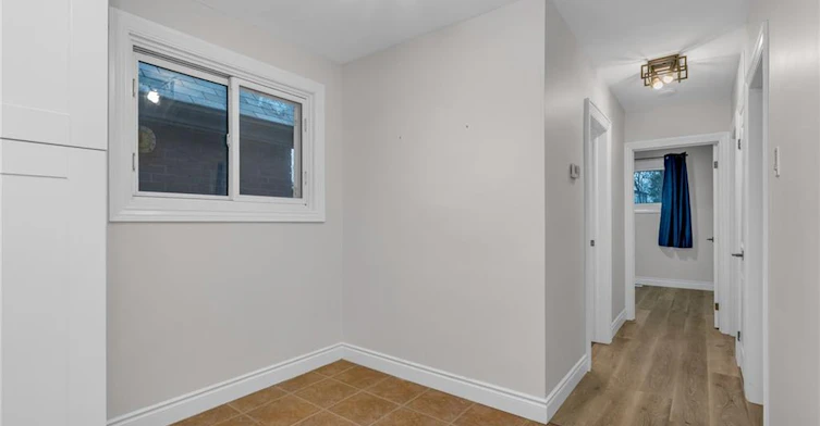 Main-515 Queensdale Avenue E, Hamilton, ON, L8V 1K9 - 4