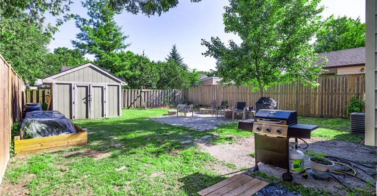 15 Spencer Avenue, Hamilton, ON, L9H 1E7 - 39