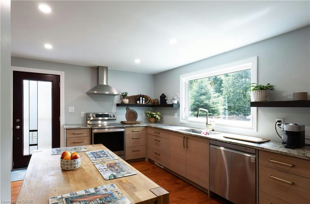15 Spencer Avenue, Hamilton, ON, L9H 1E7 - 19