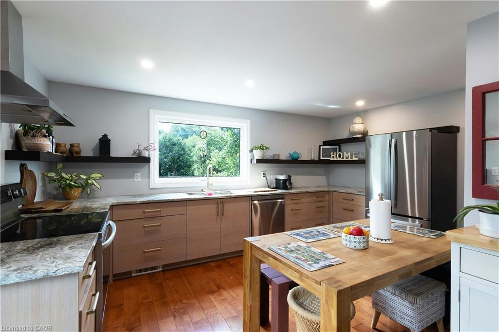 15 Spencer Avenue, Hamilton, ON, L9H 1E7 - 18